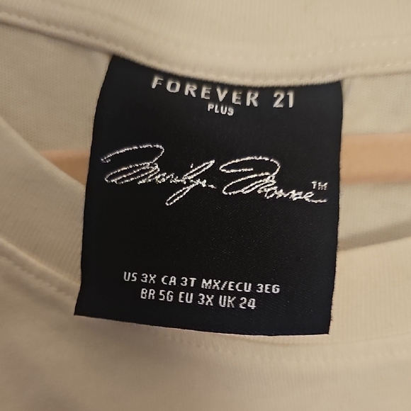 Forever 21 White Graphic Tee - Picture 3 of 9